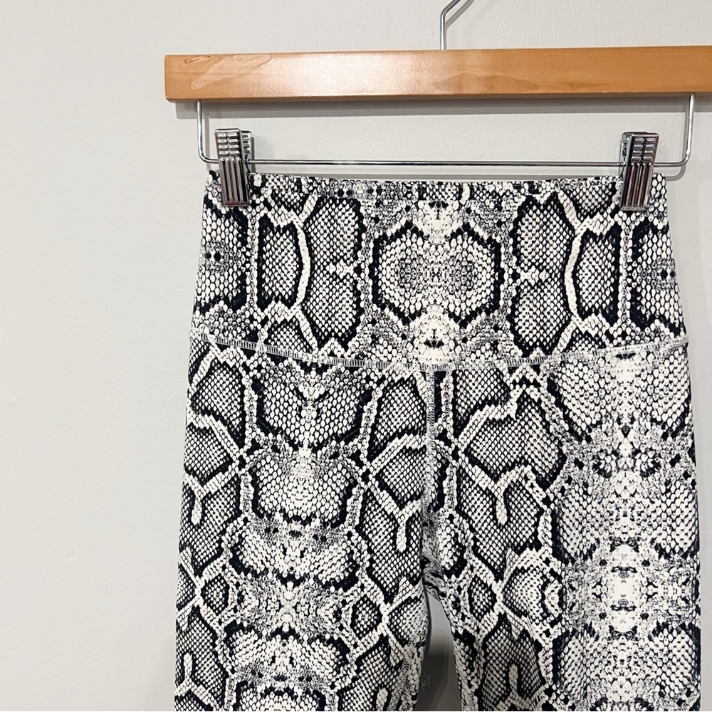 Varley Century Python Leggings - Picture 7 of 7